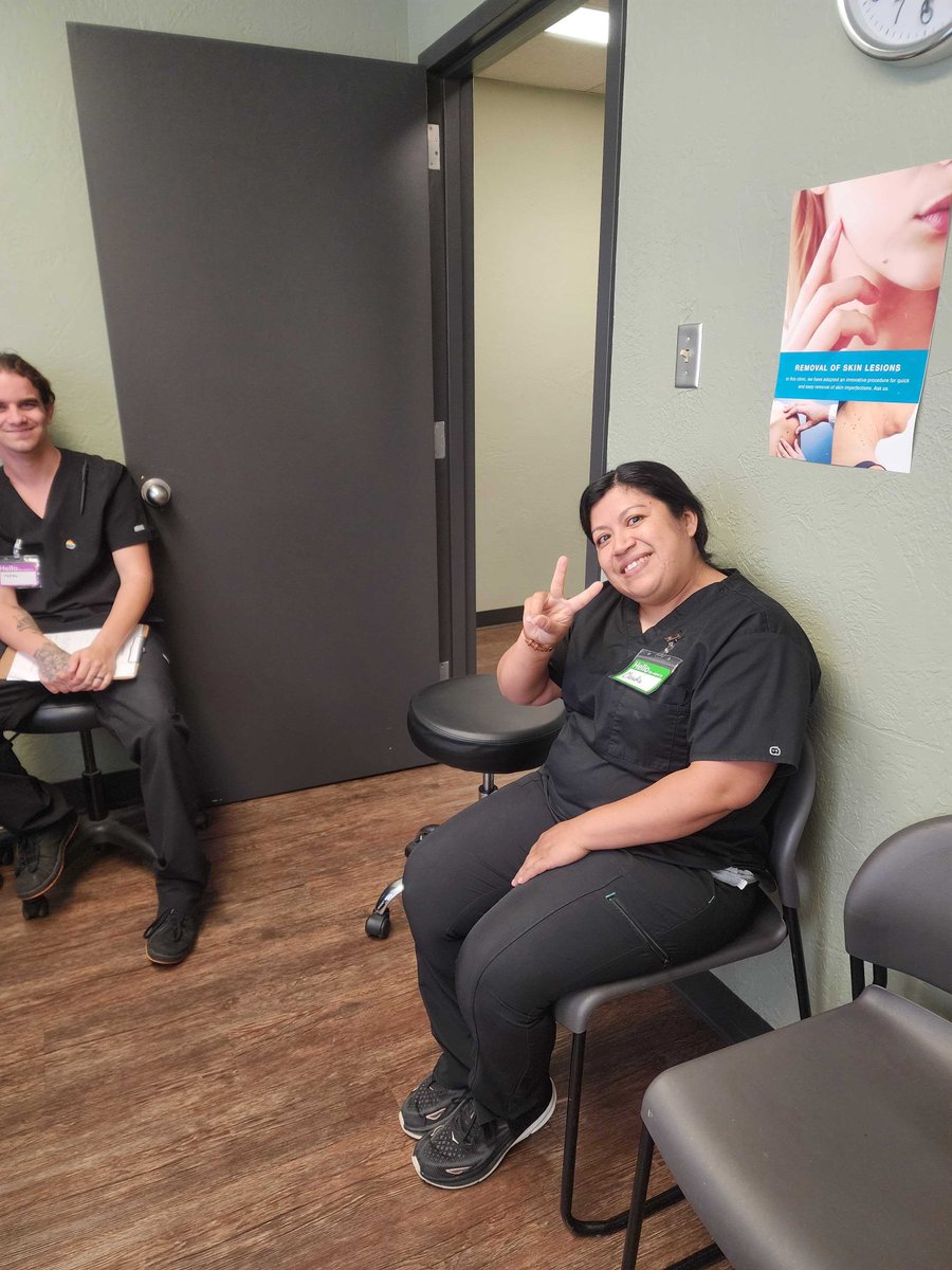 Amarillo_MAS's tweet photo. Sometimes the smartest move is investing energy in growth. Students gain real clinic experience entering patient info and training hands-on. Apply via our bio. #AmarilloMedicalAssistantSchool #MedicalAssistantProgram #MedicalAssistantTraining #FutureMedicalAssistant https://t.co/yz9mjTiNeh