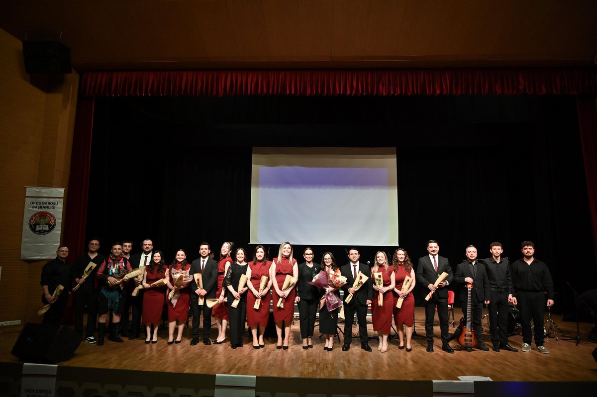 OrduBaro's tweet photo. Baromuz avukatlarından oluşan Müzik Topluluğumuzla, Yağmur Dilay HEKİM yönetiminde, Türk Halk Müziği konserimizi müzikseverlerle buluşturduk.Konserimizde teşrifleri ile bizleri onurlandıran müziksever misafirlerimize teşekkür eder, saygılarımızı sunarız. https://t.co/Ac34zH8jMH