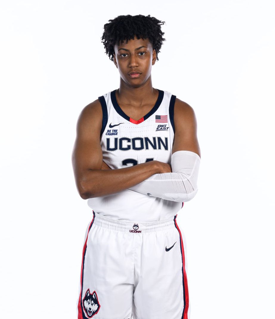 I talk hoops 🏀 tweet media