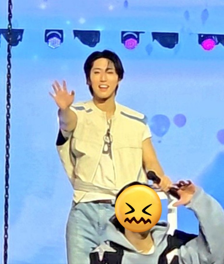 한즈메 tweet media