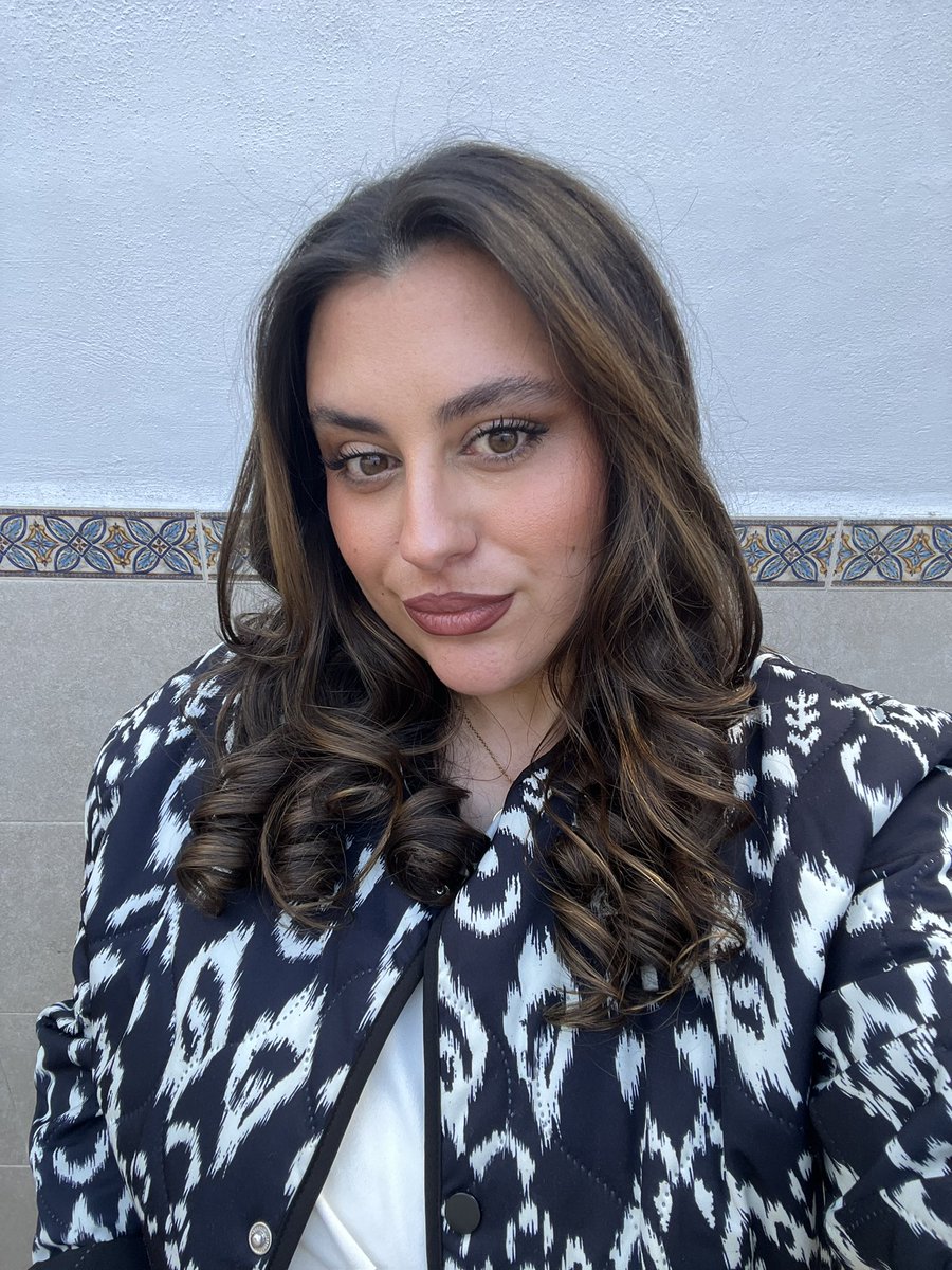 alejandra tweet media