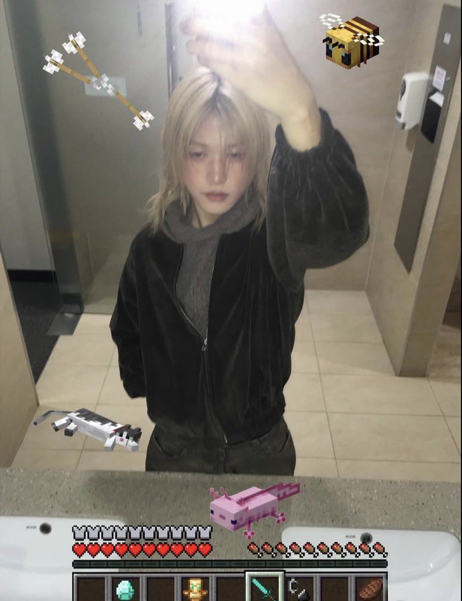 lili ; 28 tweet media