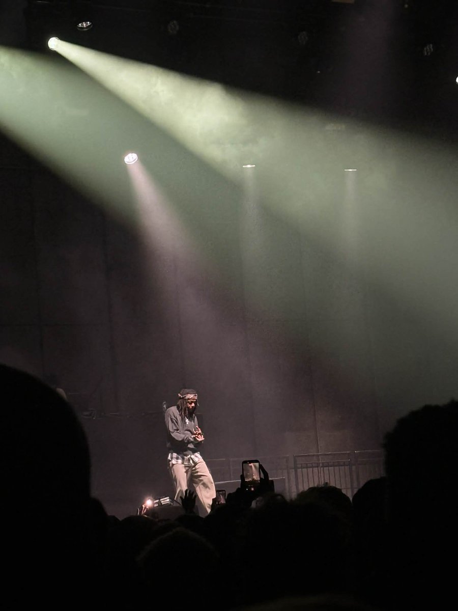 (J.I.D) tweet media