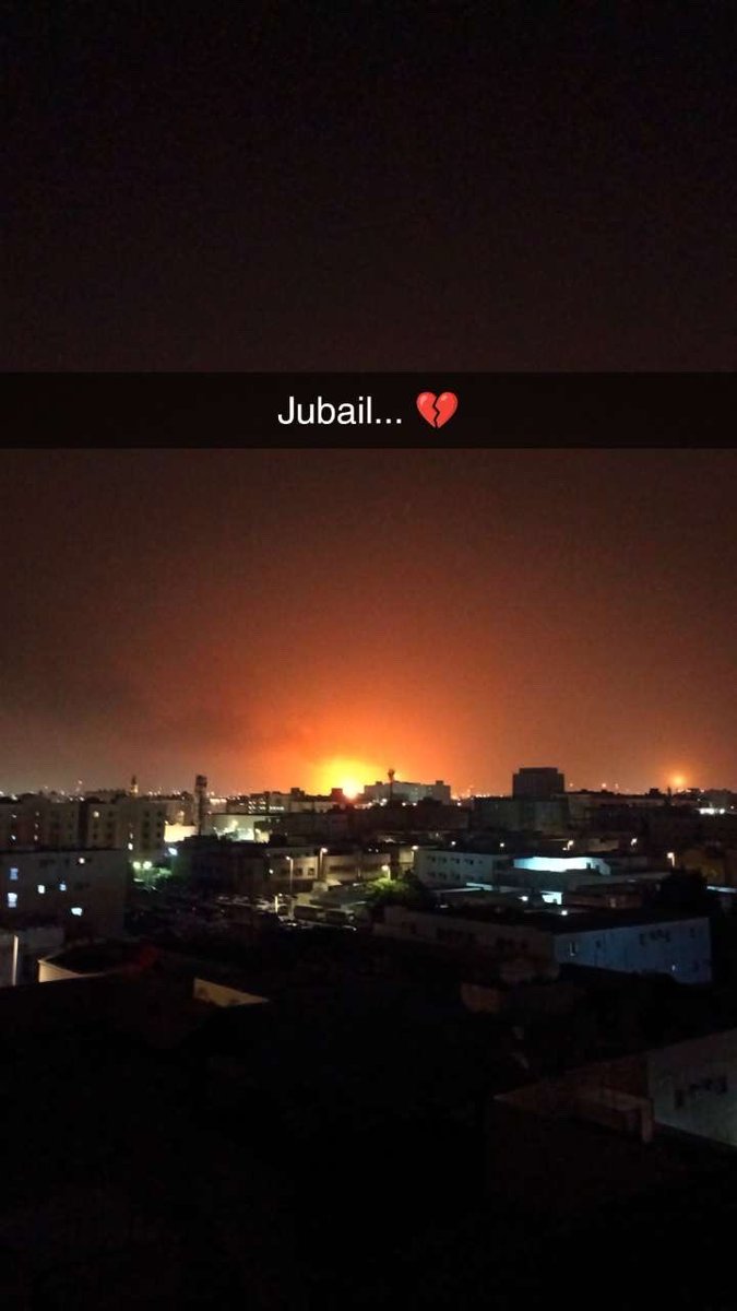 Malok_Shoujaat's tweet image. 🚨🚨Saudia Arabia 🇸🇦 city Jubail under attack right now:- 

(One of my friend send me this snap from there)

#Jubail | #KSA | #SaudiaArabia 🇸🇦