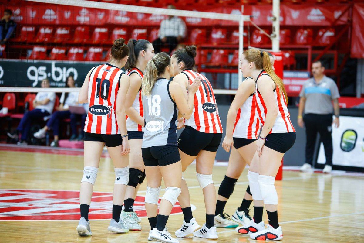 Voley Estudiantes de La Plata tweet media
