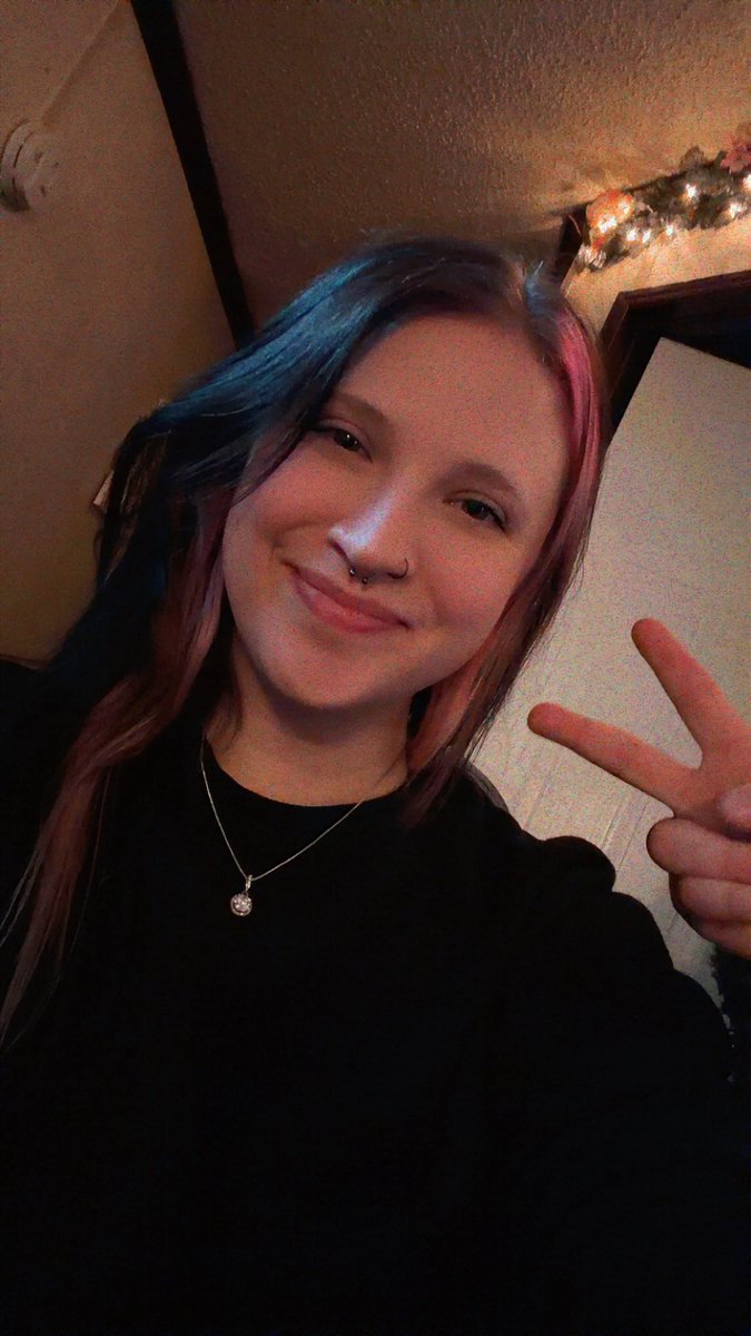 Ash 🌸 tweet media