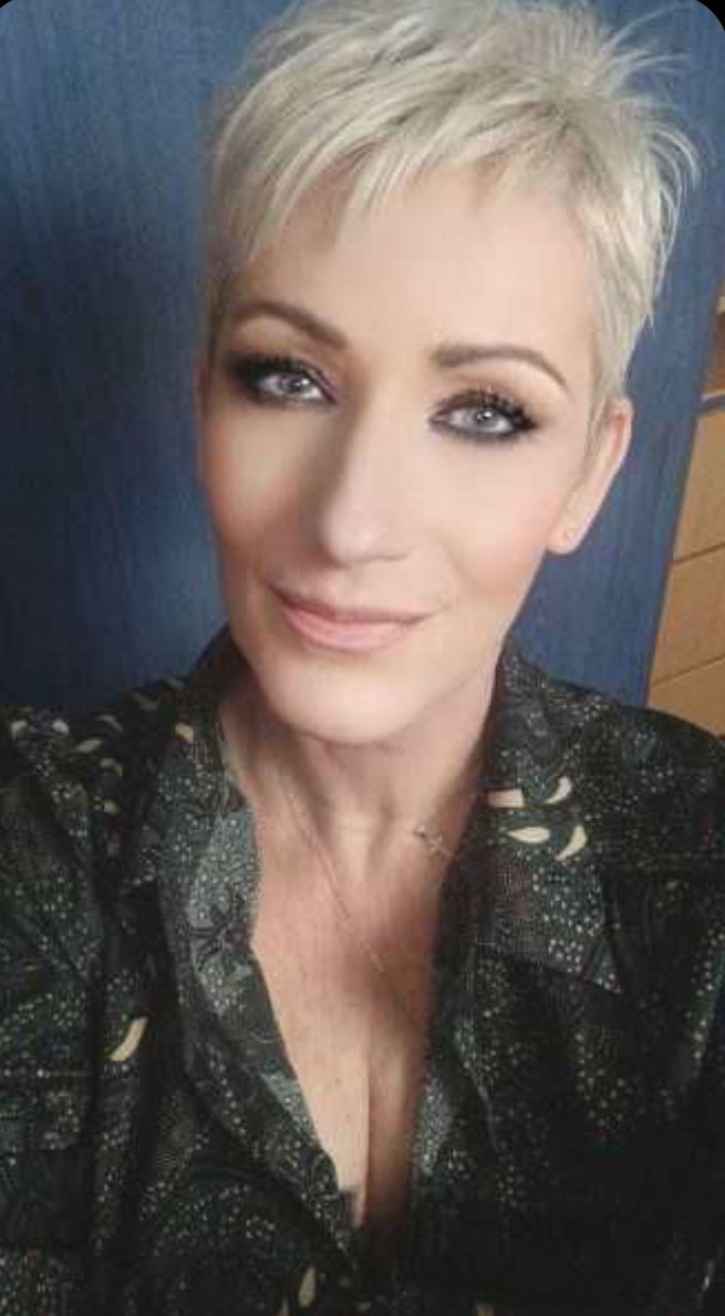 Labrini (δεν μιλάω εύκολα) 🖤 tweet media