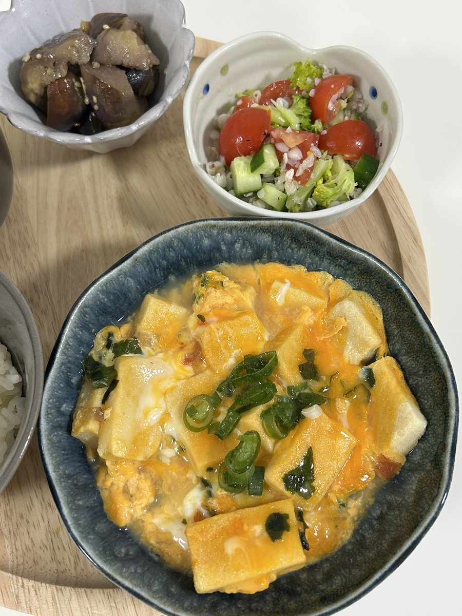 chostraw_sweets's tweet photo. 今日の朝ご飯☀︎
そば米を雑炊ばっかりで食べてたから、サラダにして食べてみた😳
味付け色々試してみよ〜💫 https://t.co/fOfc4rCzIv