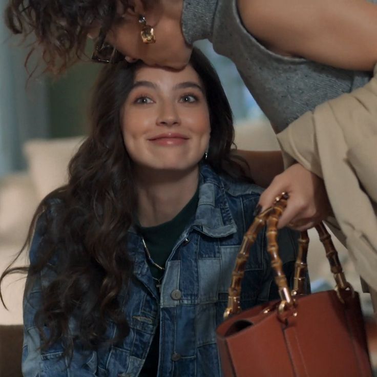 𝓐 ᥫ᭡. Ari tweet media