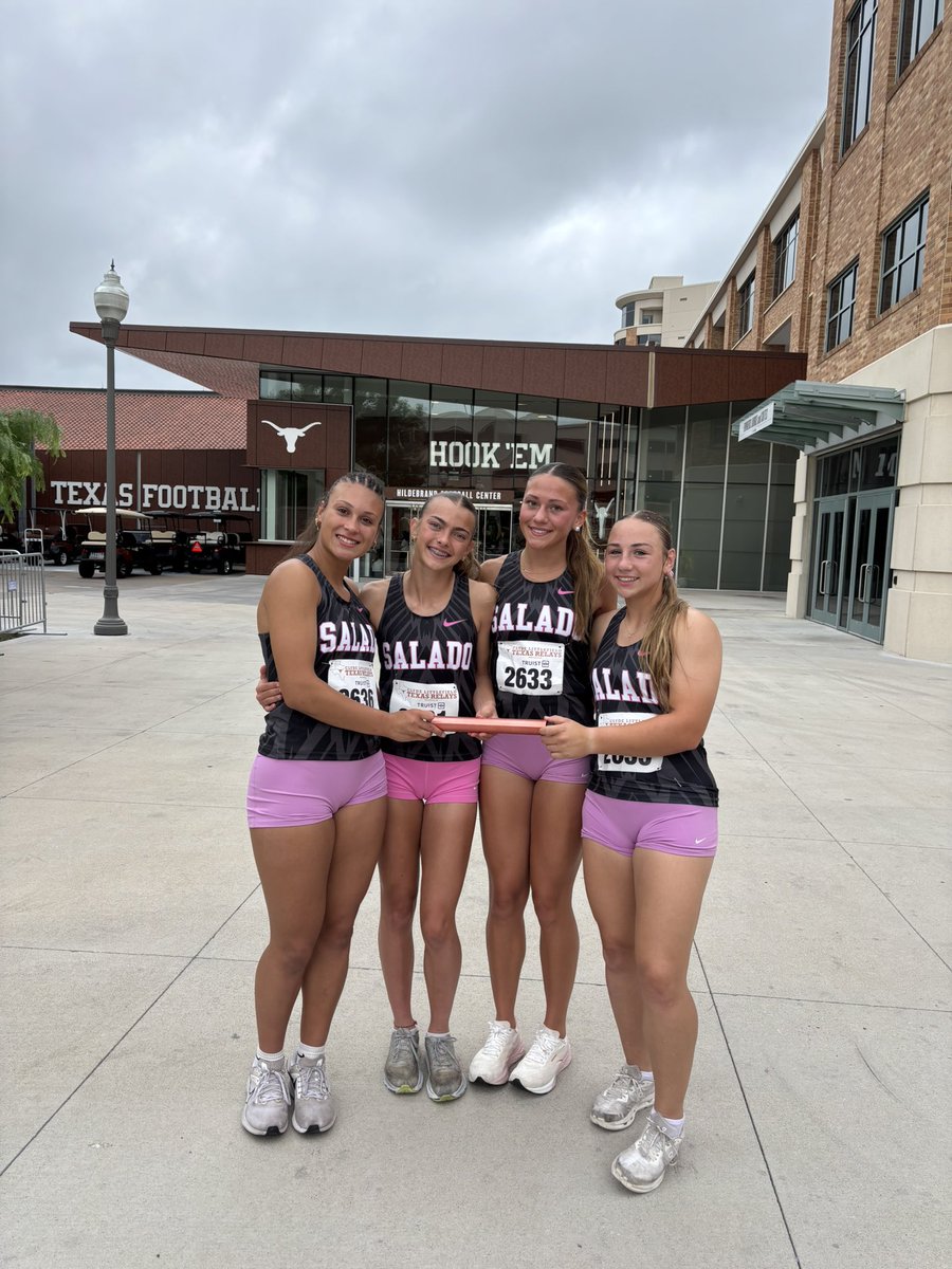 KamreeShaw2028's tweet photo. Last week was a great one to be a EAGLE‼️🏃🏼‍♀️🦅🥎
We took the victory 2 games, keeping us undefeated in district and ready to start playoffs with a bang! 
I got to compete at TEXAS RELAYS 🤘🏼with my amazing 4x100 + 4x200, placing 3rd overall in finals and a new school record‼️ https://t.co/OfDsv00B9G