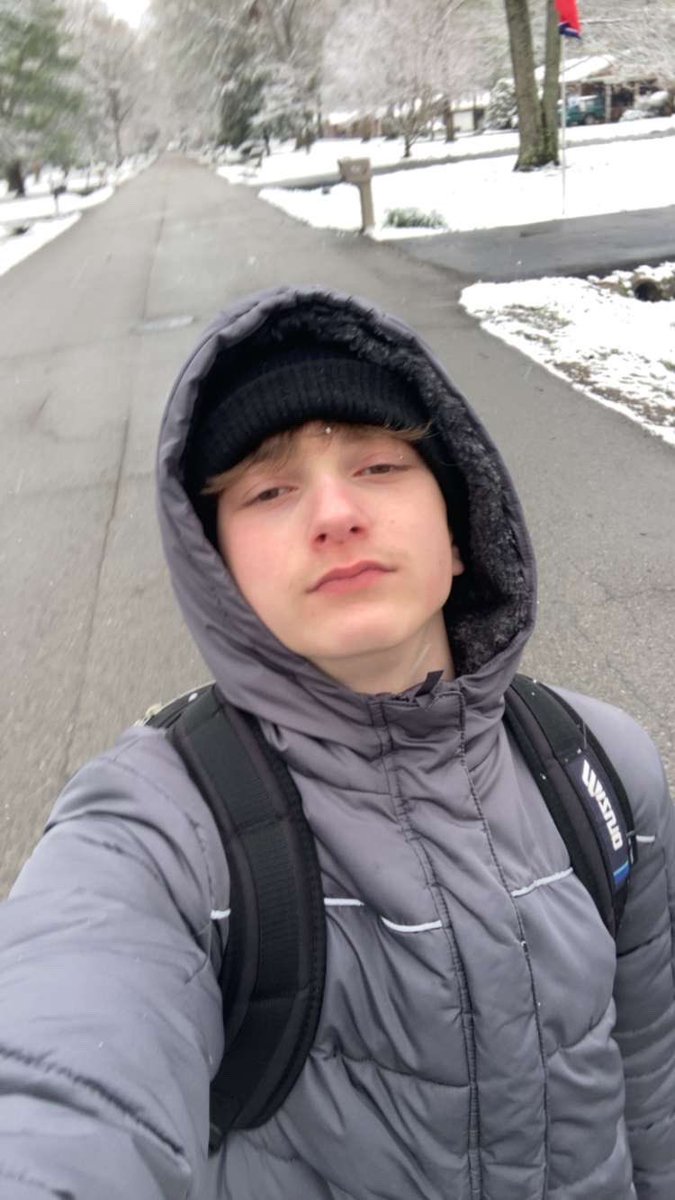 Brayden1865551's tweet photo. Sit on my face https://t.co/G5kMH4HeEO