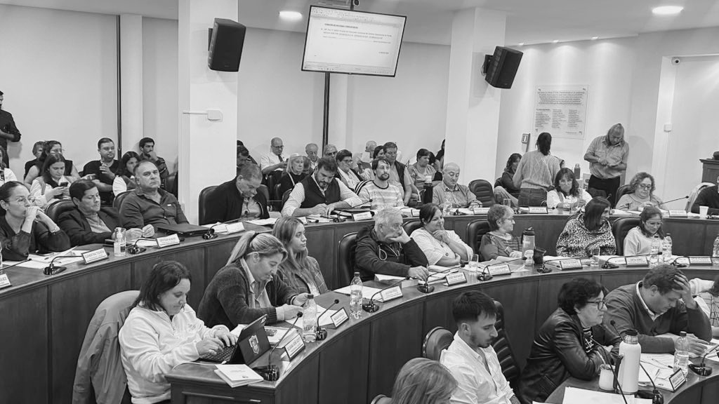 PODEMOS FLORIDA tweet media