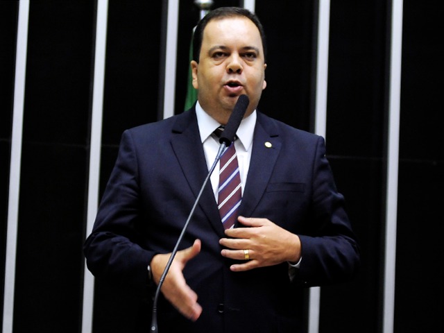 tickfeitoza's tweet photo. Câmara instala cabines e acelera disputa por vaga no TCU; votação pode ocorrer nesta semana

A definição da data, no entanto, deve ocorrer apenas após a reunião de líderes marcada para terça-feira (7), com expectativa de votação já nesta quarta-feira.  

#TCU #camaradosdeputados https://t.co/bjuogQLq2B
