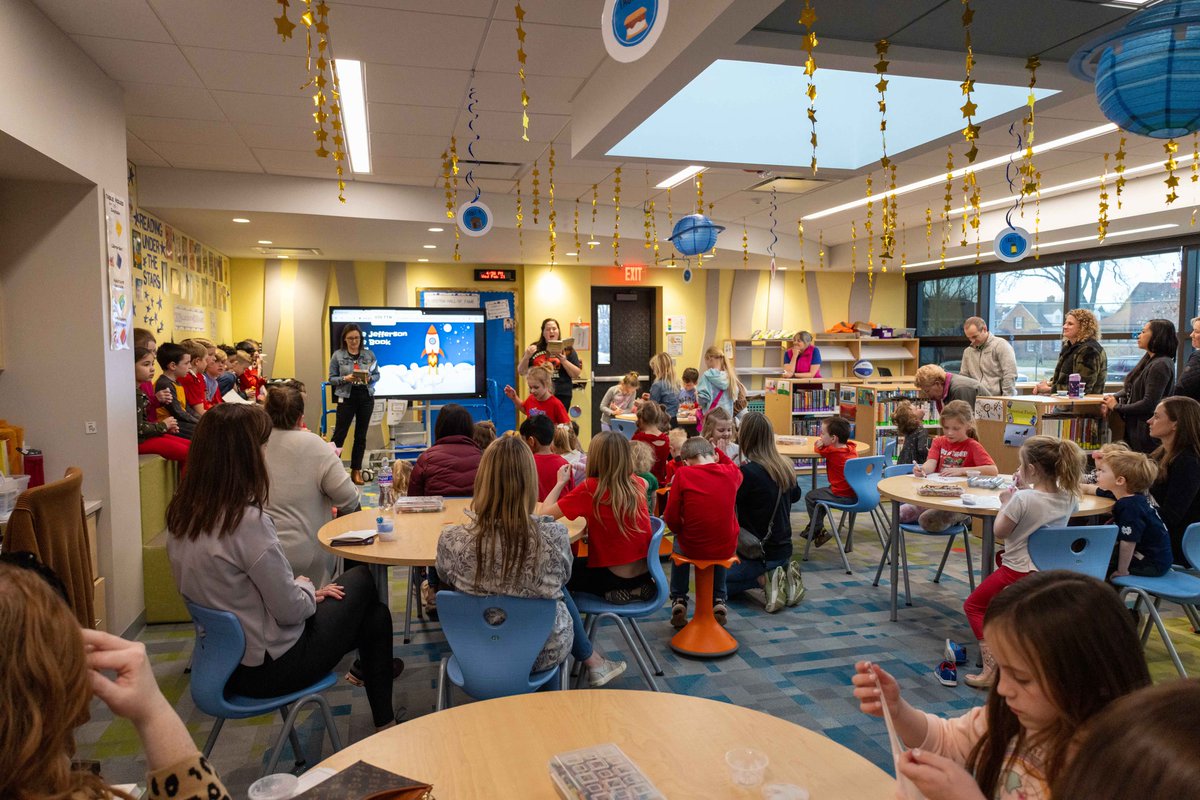 Elmhurst CUSD 205 tweet media