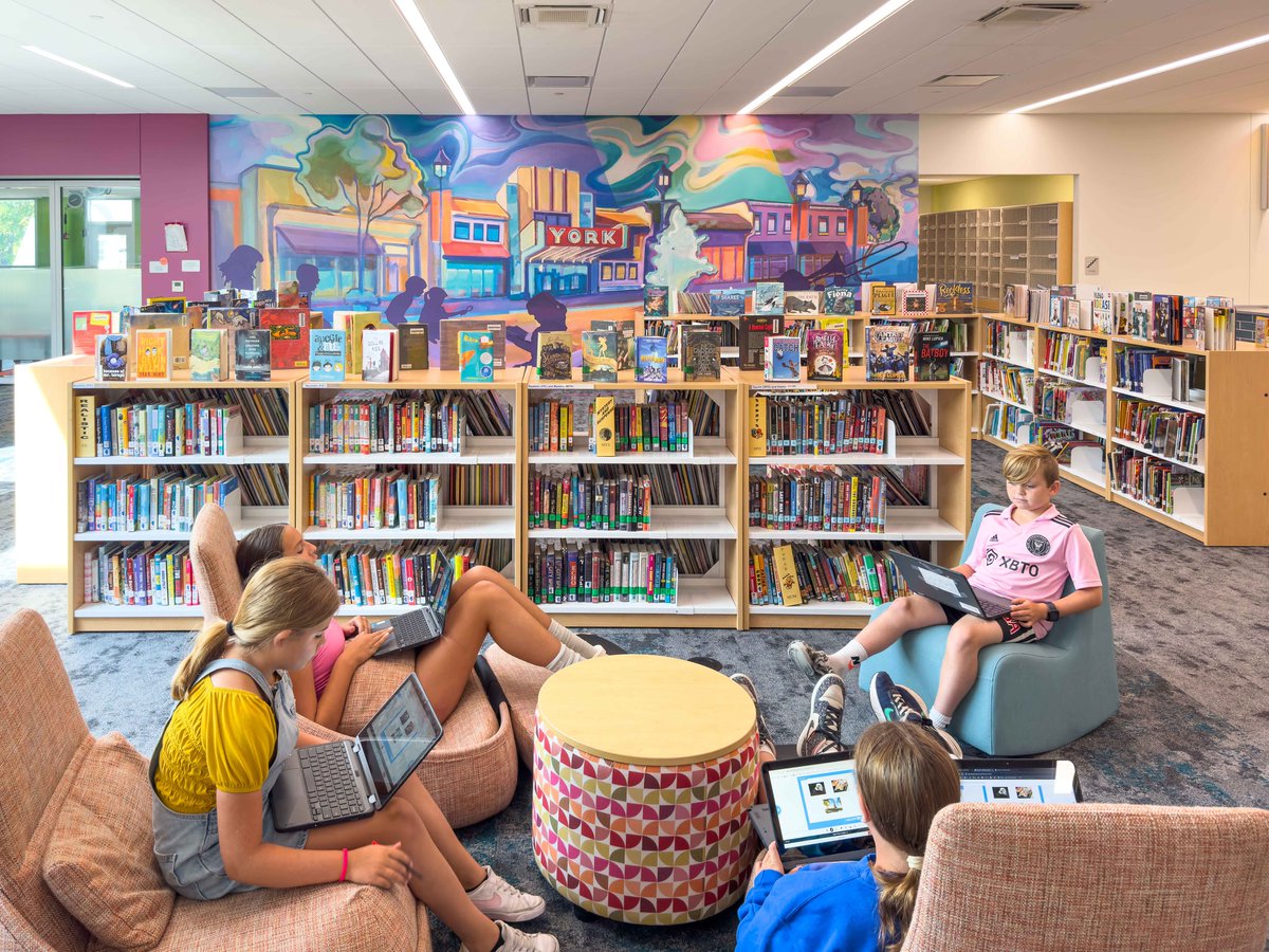 Elmhurst CUSD 205 tweet media