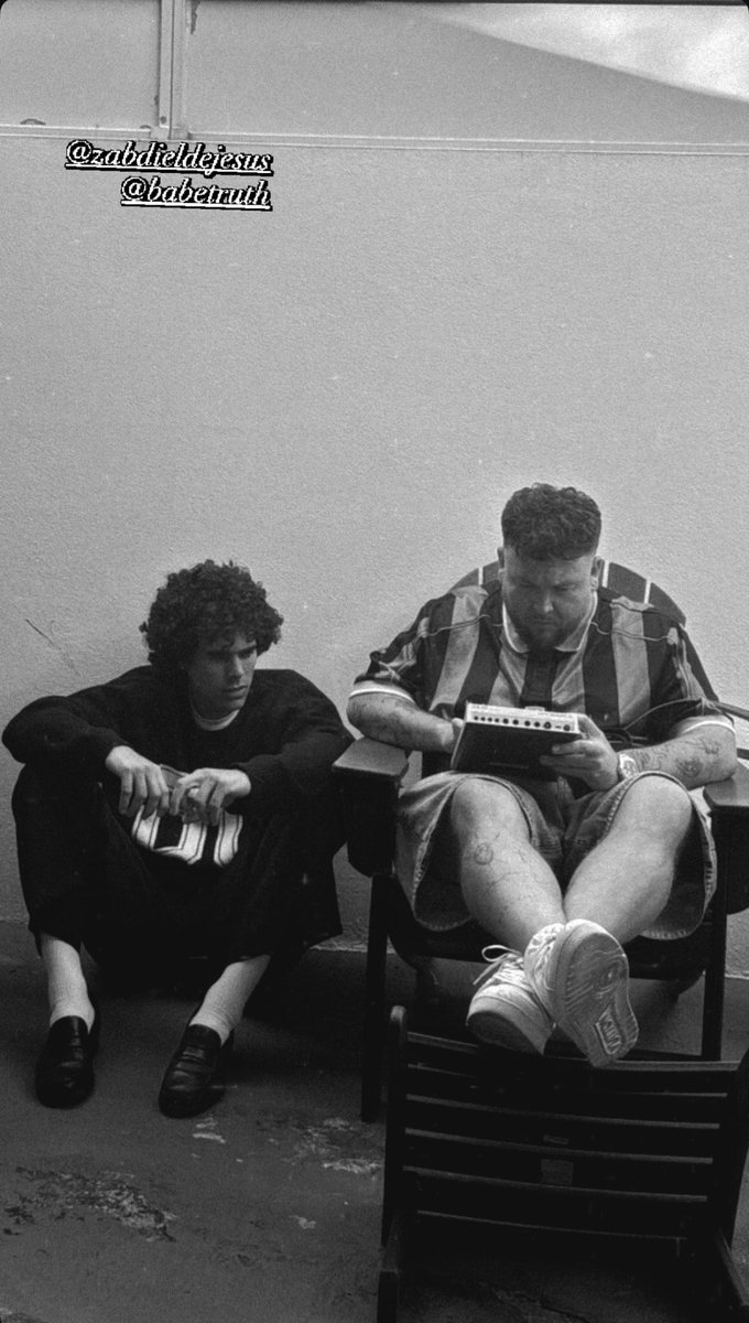 STREAMCNCOBR's tweet image. MEU DEUS! 👀🔥

Nosso Zabdiel De Jesús apareceu nos stories do grande Wisin…

Será que vem colaboração por aí? 🤯

Só de imaginar essa união já dá pra sentir que pode vir algo MUITO grande!