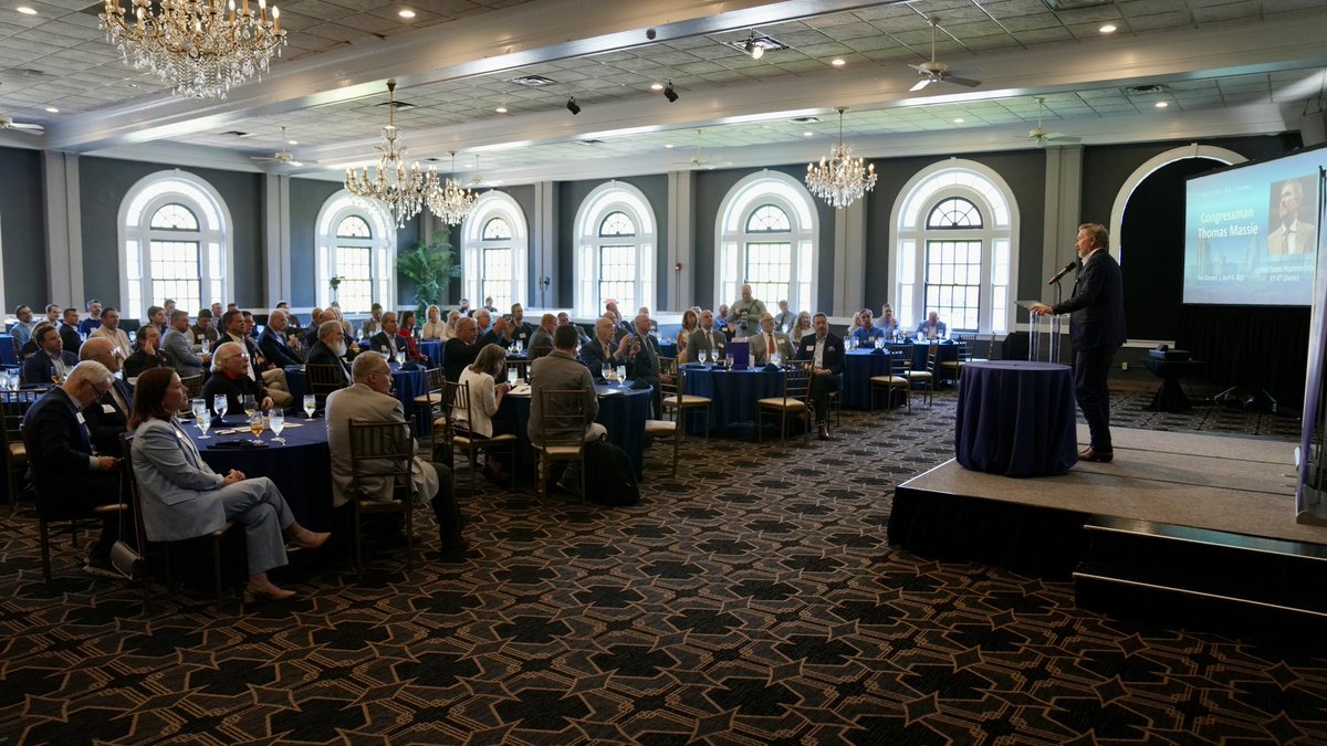 Thomas Massie tweet media