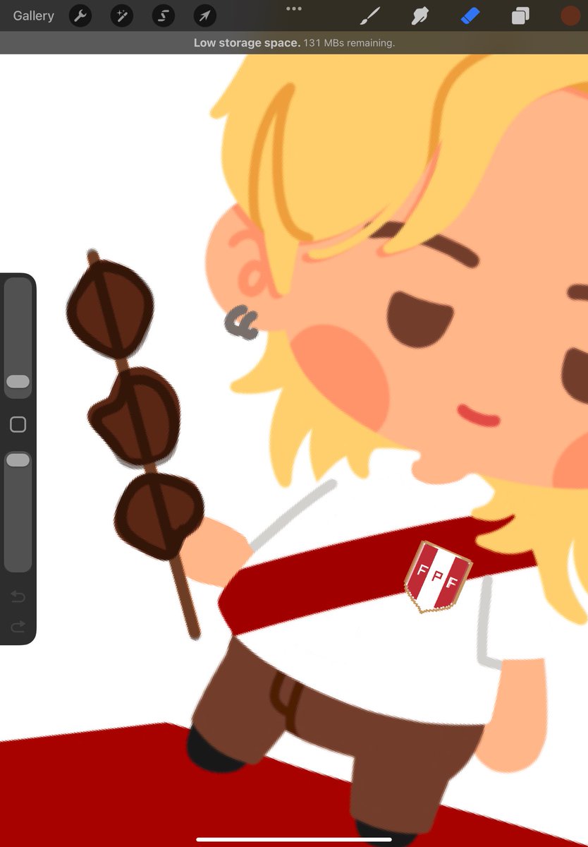 Jimin comiendo anticuchos