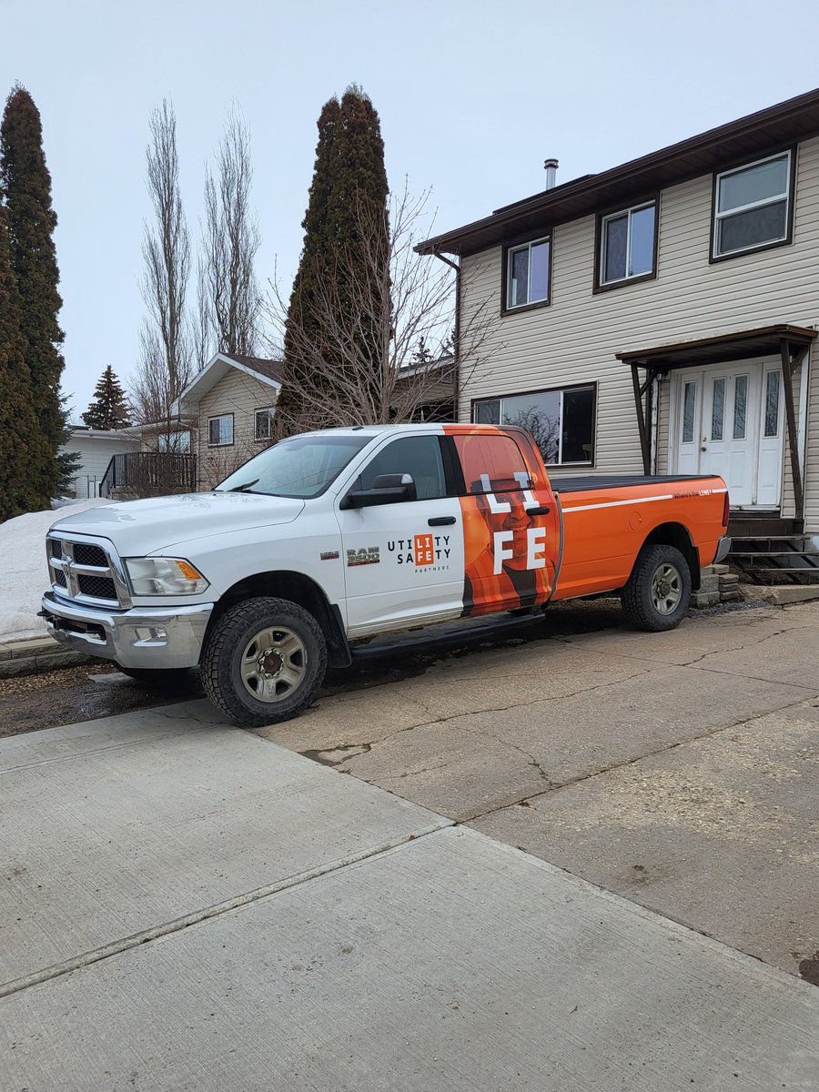 DigSafeGP's tweet photo. Wow 2026 and the ambassadors are back on the job.  Looking forward to seeing everyone I have all ready met and meeting new people.
#wherestheline
#safetyfirst
#dailysafetymoment https://t.co/Lvj3kHepFi