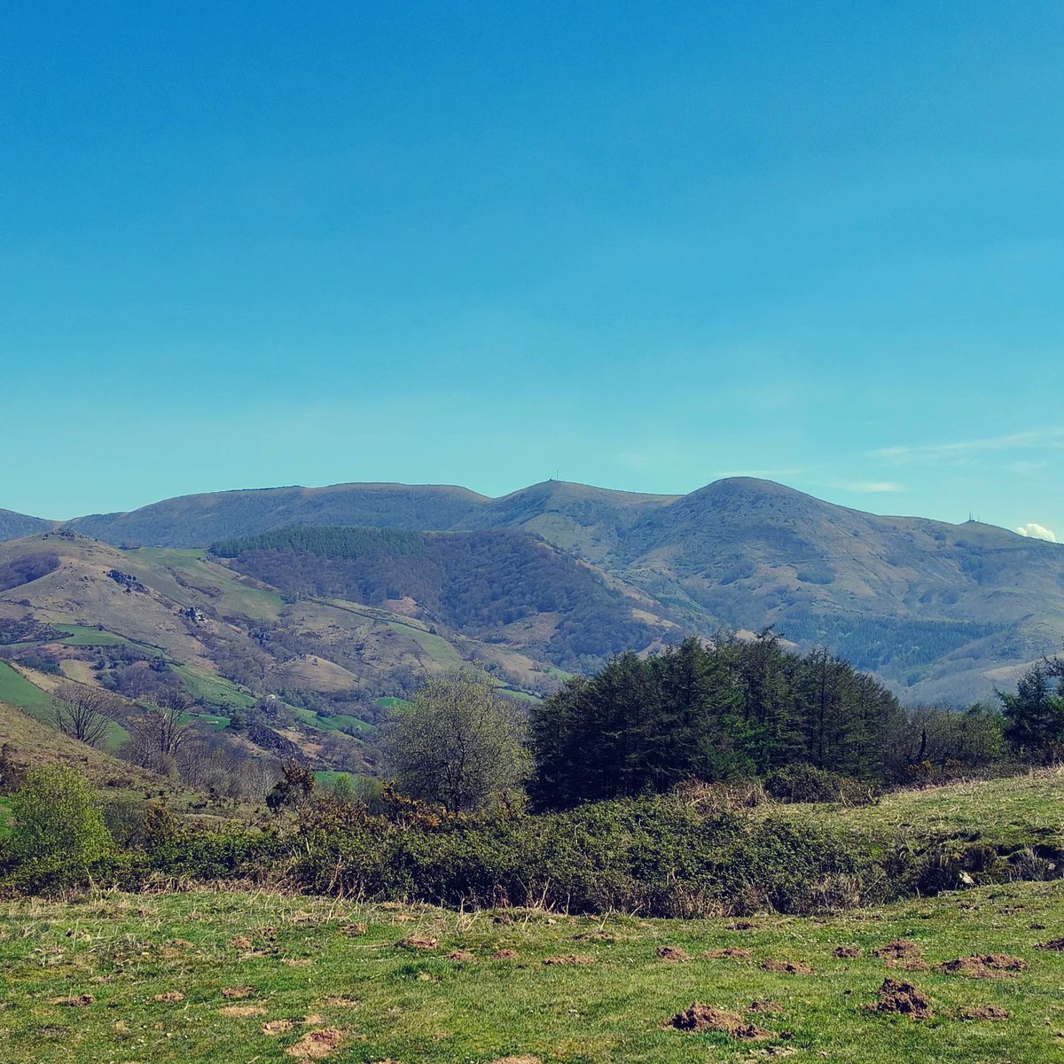 angelfromvg's tweet photo. Estampas navarro-labortanas: Basaburúa, Elizondo, Otsondo, Zugarramurdi y Hendaya.
Día de periplo y fotos apresuradas. https://t.co/koHePjf1S8