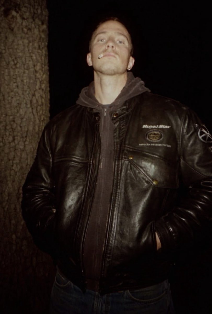 𝓐𝐥𝐢𝐬𝐭𝐚𝐢𝐫 𝓑𝐮𝐫𝐤𝐞 𝓨. (@noty0urbadboy) on Twitter photo 