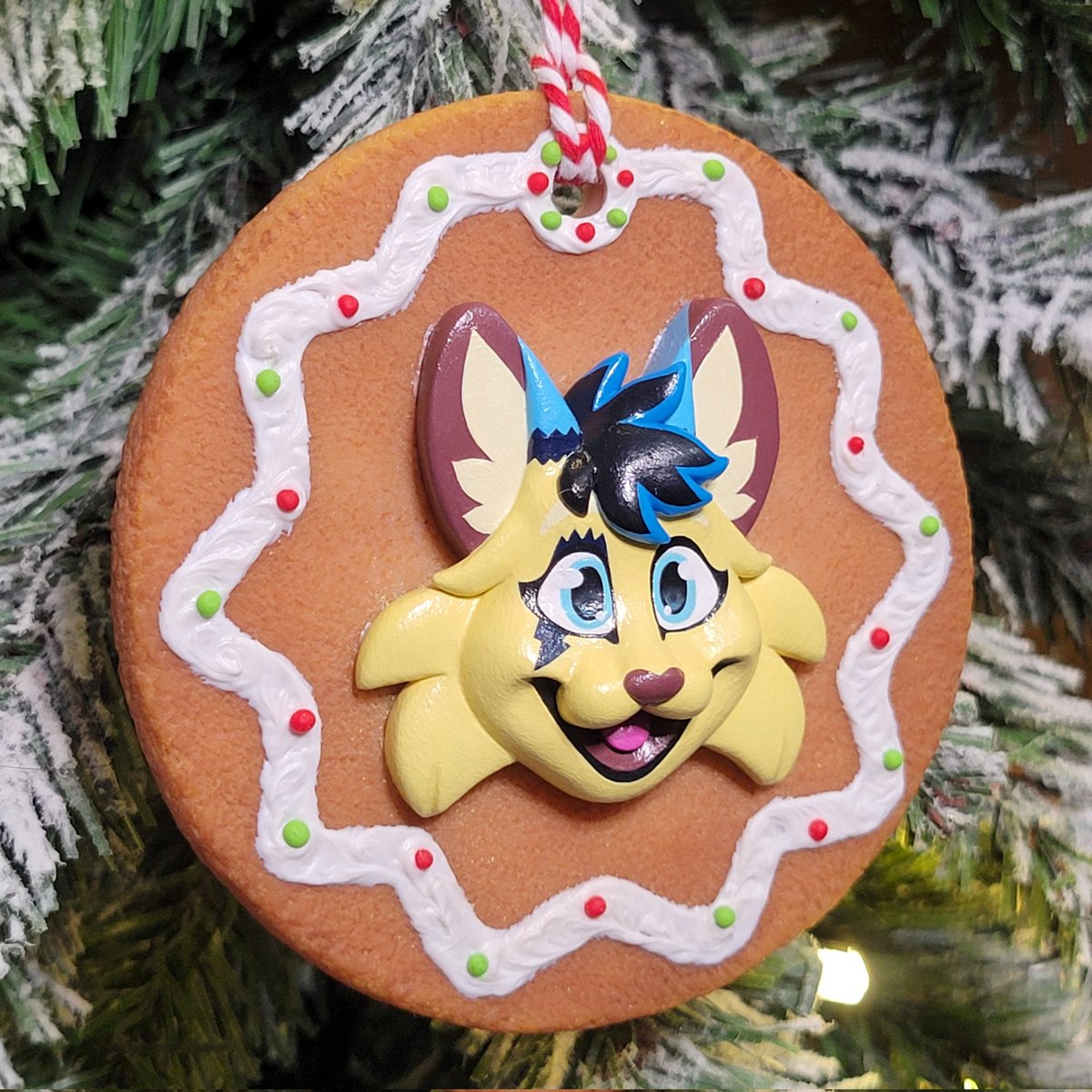 Darkstar_2016's tweet photo. Another one! This cute cookie ornament was made for someone on IG!

Rts greatly appreciated, stay tuned for more!
#Furry #furryart #handmade #sculptures https://t.co/XgY2tOqOa2