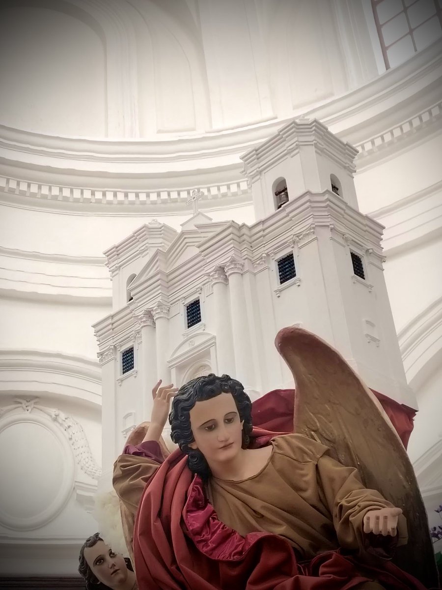 MiniAndas's tweet photo. Mini Templo de La Recolección llevado por ángeles en Viernes Santo https://t.co/Hyr6WvQx8z