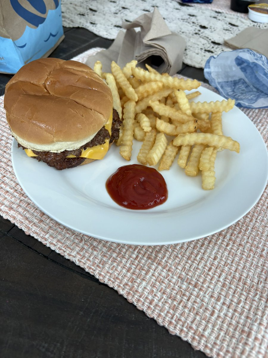 Hazel 🩷 tweet media