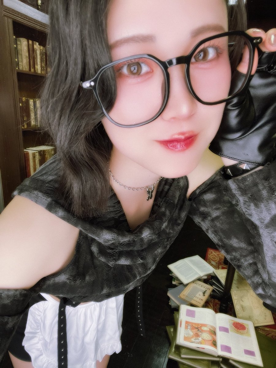 三吉織乃 tweet media