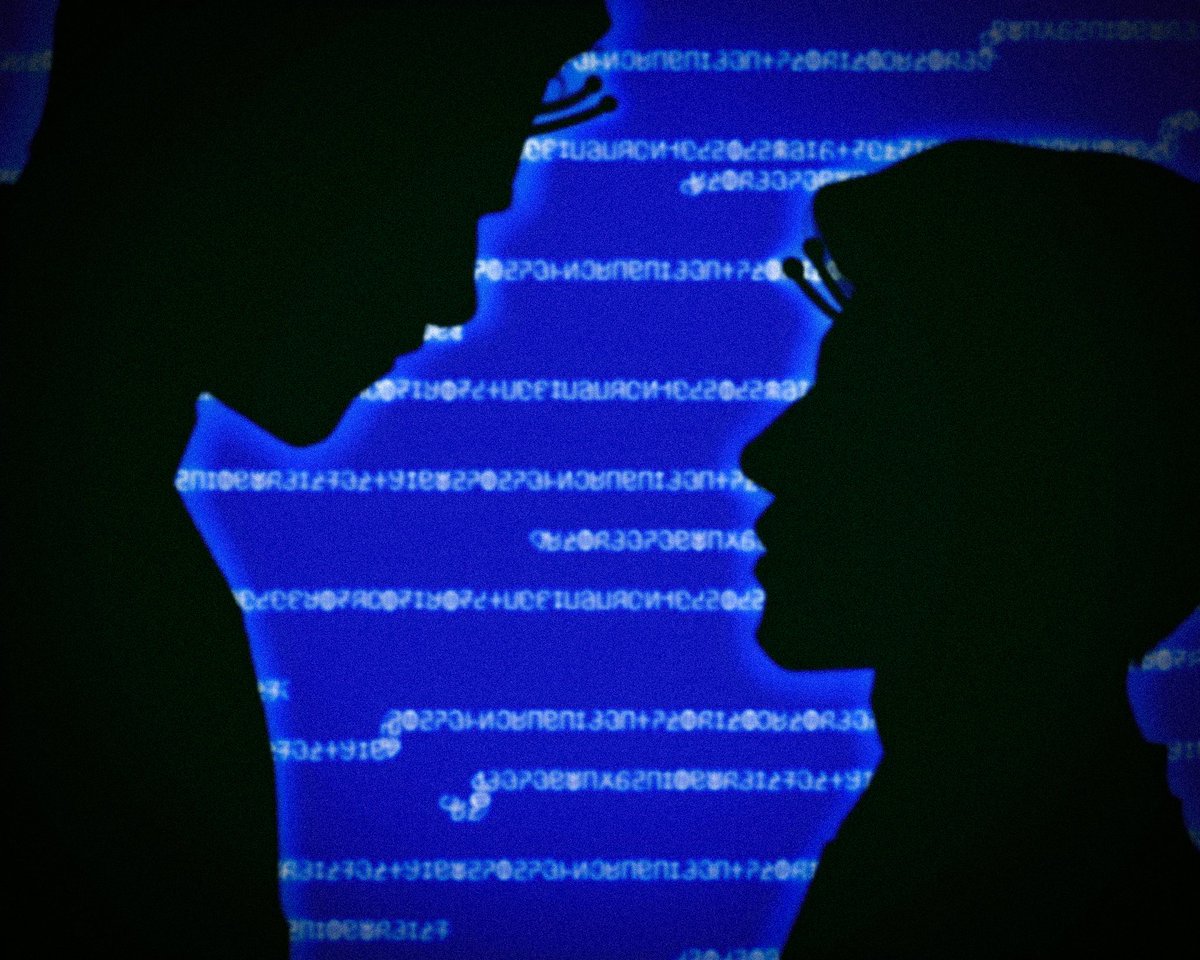 Friendly Alien Jayce Talis tweet media