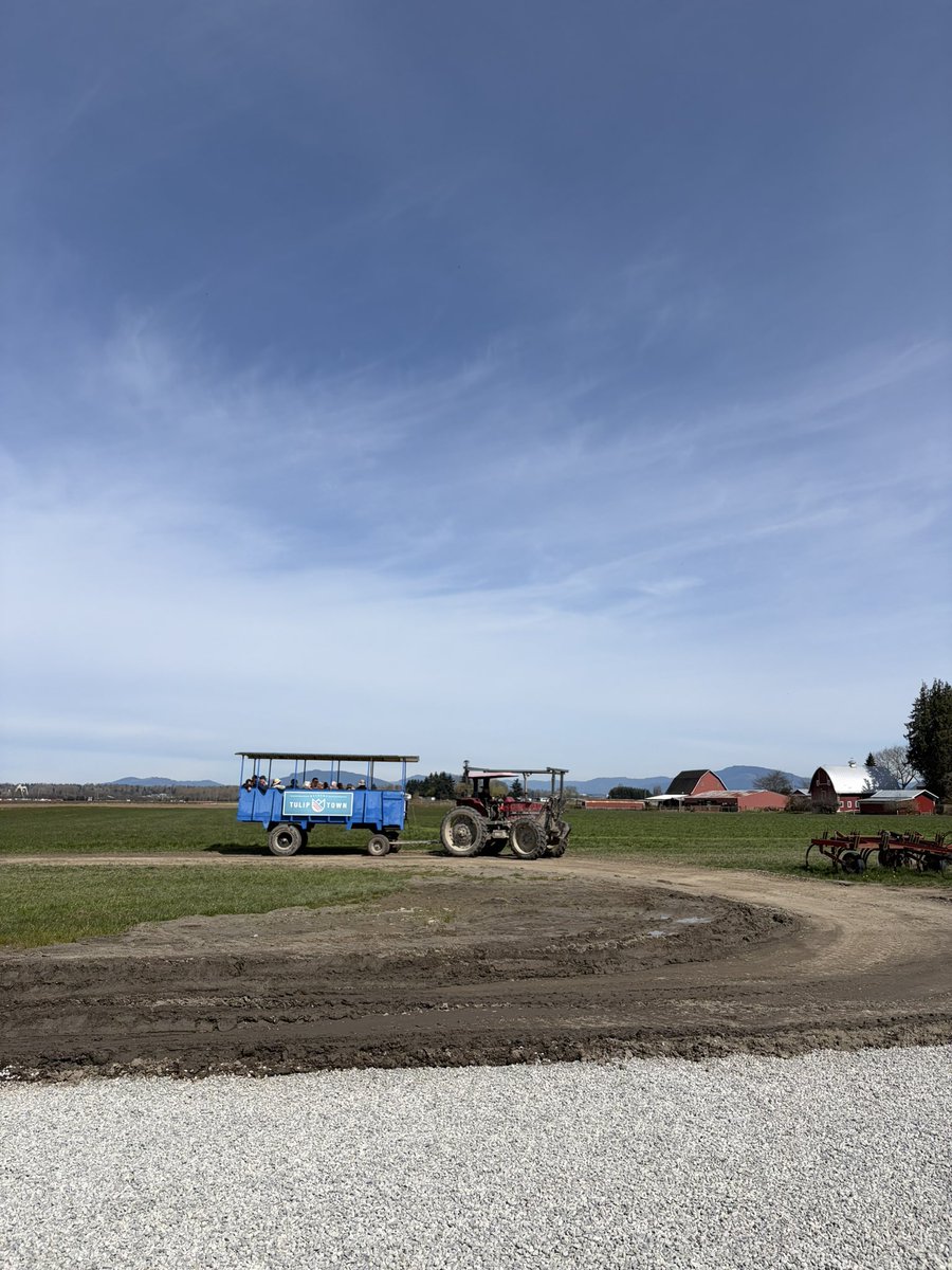 Ayamy🇺🇸⛰️🌊🌳 tweet media