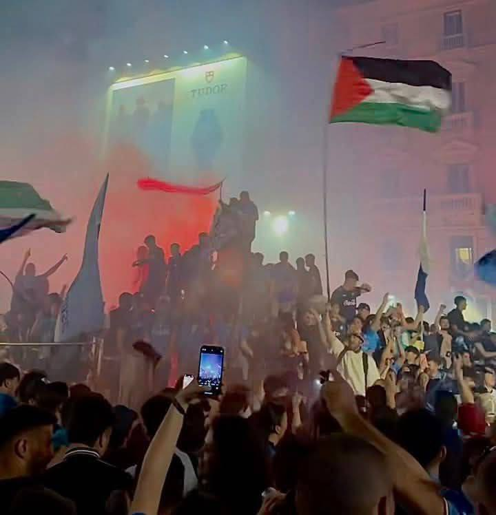 Antifa_Ultras tweet media