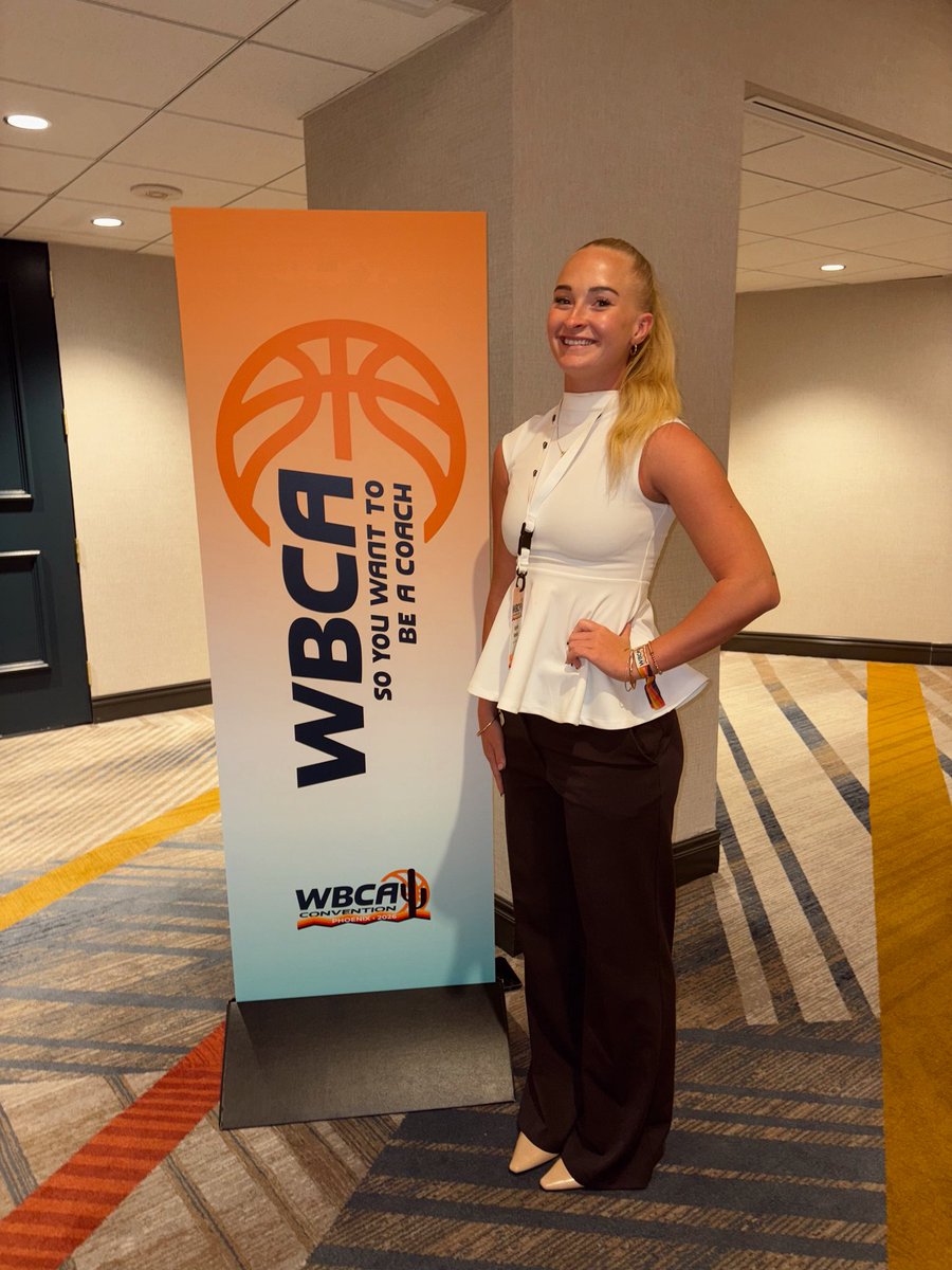 kaylinvenick__'s tweet photo. Grateful for the opportunity to be part of the WBCA “So You Want to Be a Coach” program. Being able to listen and learn from the incredible coaches and leaders in the game was an unforgettable experience! I’m excited to take what I learned and apply it to my future career! https://t.co/UWU5orD8Bm