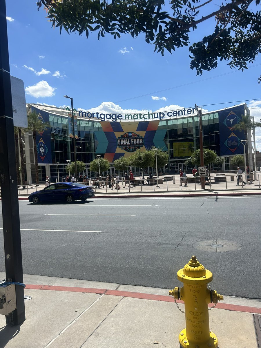 kaylinvenick__'s tweet photo. Grateful for the opportunity to be part of the WBCA “So You Want to Be a Coach” program. Being able to listen and learn from the incredible coaches and leaders in the game was an unforgettable experience! I’m excited to take what I learned and apply it to my future career! https://t.co/UWU5orD8Bm
