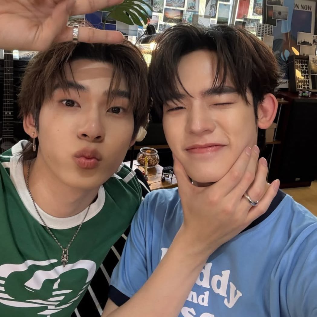 han ★ dwy tweet media