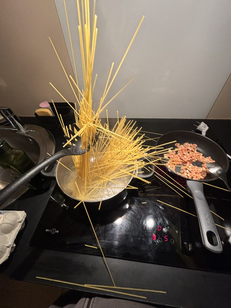 chl𖦹é tweet media