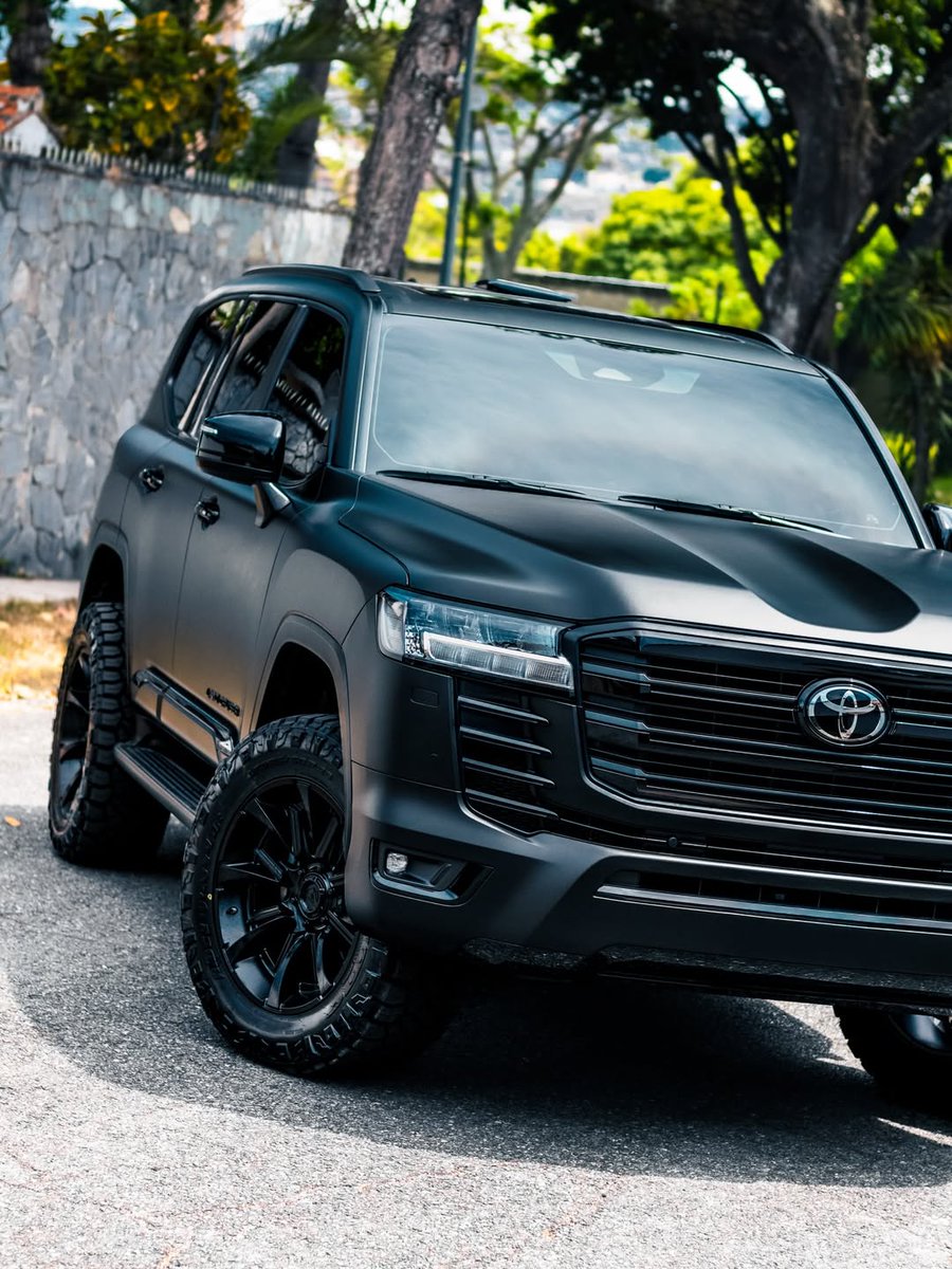 We love cars ❤️ tweet media