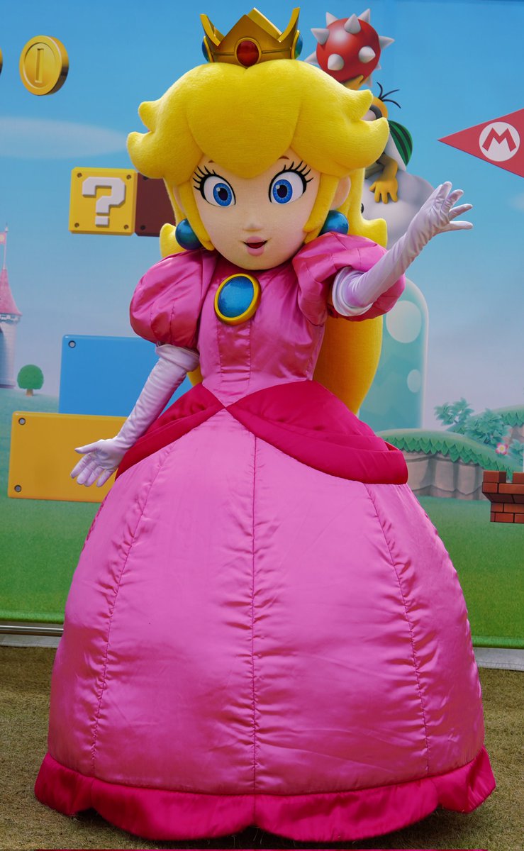 ﾂｰｼｮもﾜﾝｼｮも撮らせてもらえた、お二方💑 ピーチ姫がやっぱり気になっ