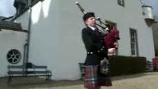 tourscotland's tweet image. As requested tonight Tour #Scotland short 4K travel video Blog clip, of a female #Piper playing bagpipes music on #ancestry, #genealogy, #history visit and trip to #Blair #Castle in #Highlands of #Perthshire tour-scotland-photographs.blogspot.com/2026/04/female…