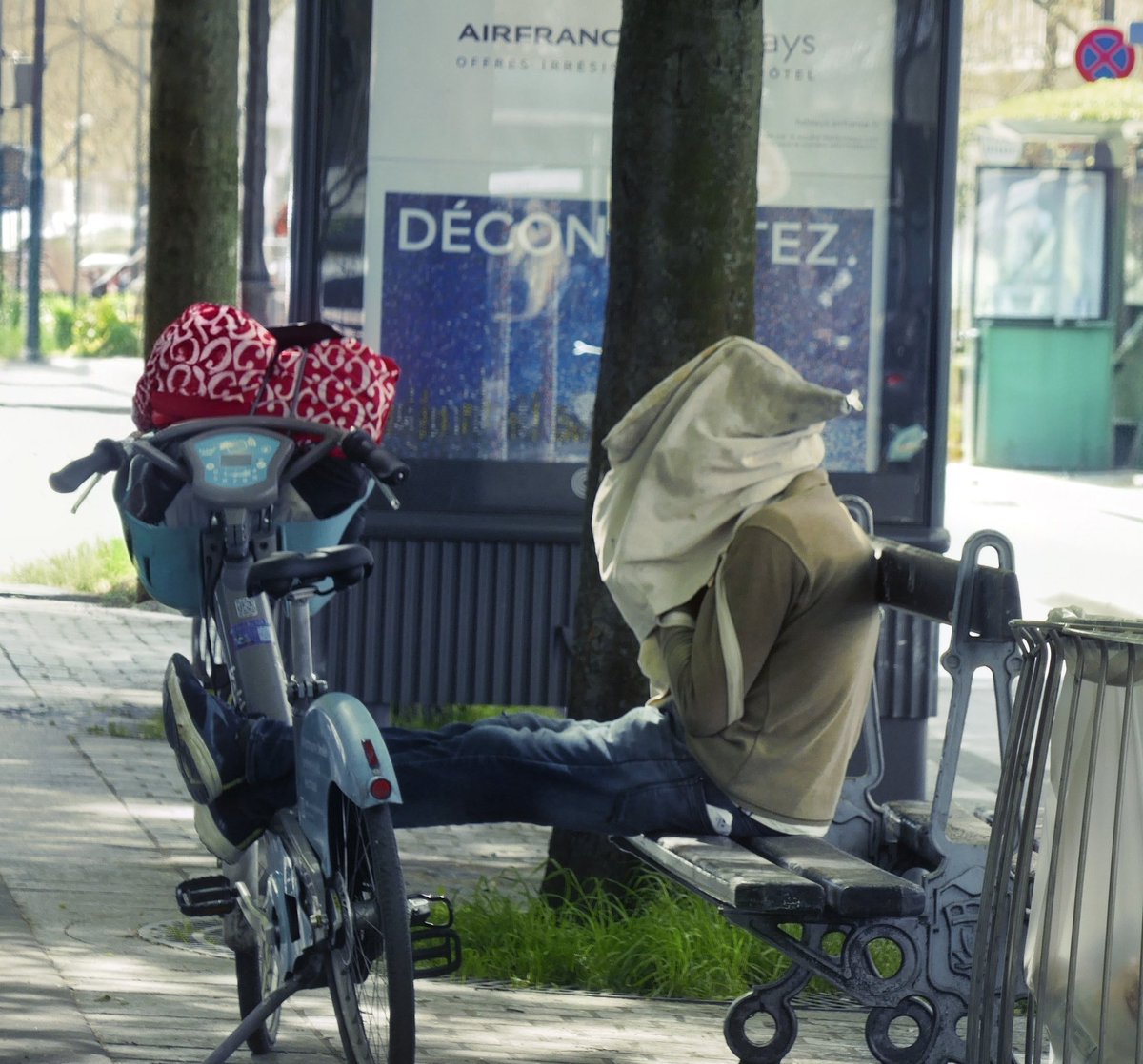 Sneige_Nana's tweet image. #Crack 💀 #Stalincrack #avenuedeflandre #paris19