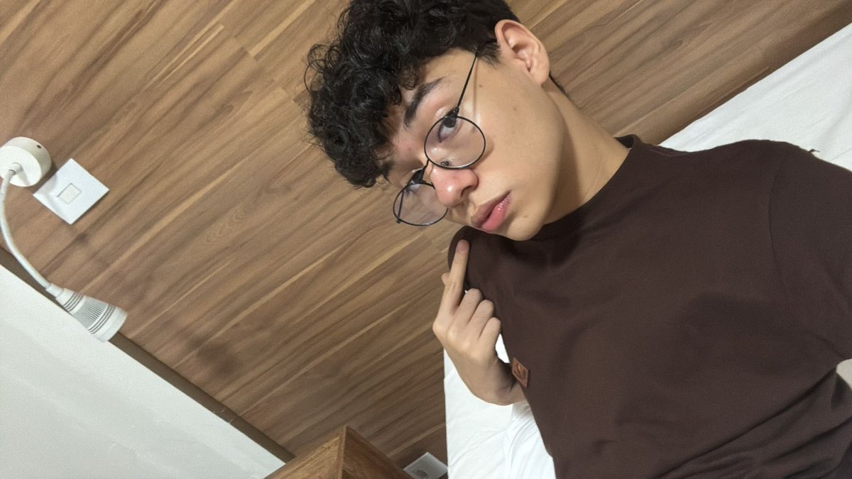 eujojolu💋 tweet media