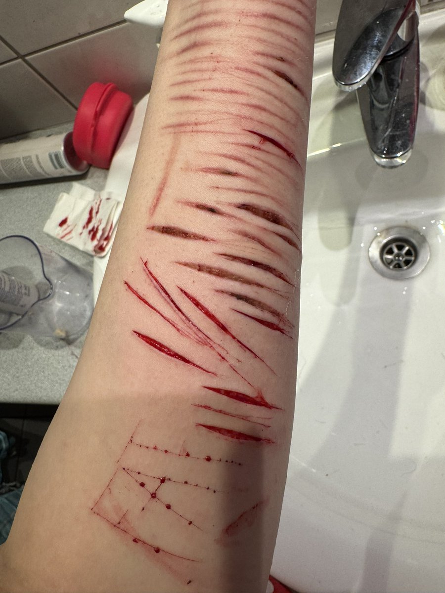 agent 8 of SHEDTWT tweet media