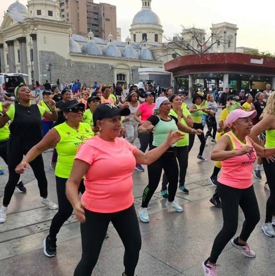 Comisión Permanente de Educ. Deporte y Recreación tweet media