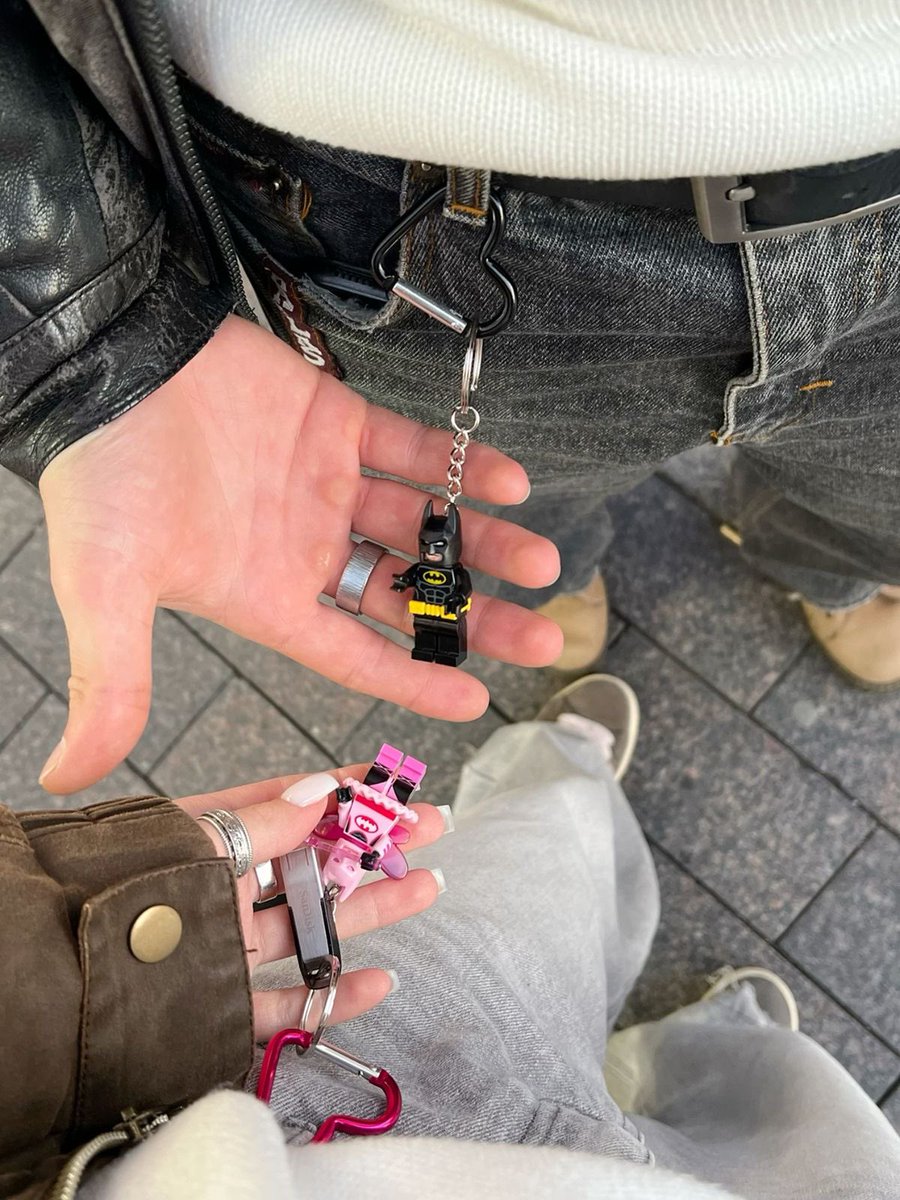 me and who tweet media