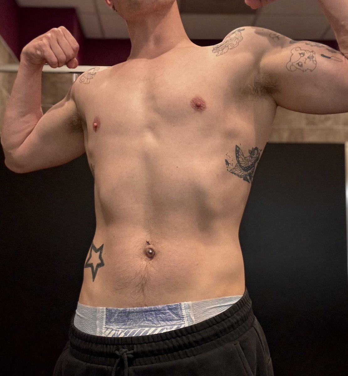 Sometimes_LockedBoy_Mike tweet media