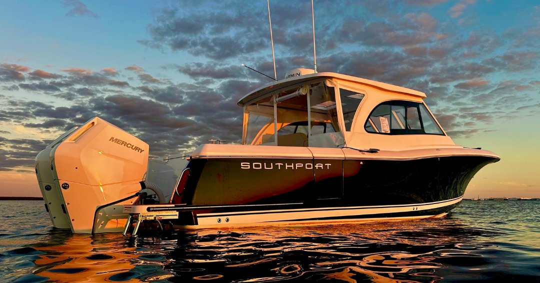 🚤 Meet versatility at its finest at the #CTSpringBoatShow with the #Southport33DC from #PrestigeYachtSales

Built for those who want it all — cruising, entertaining, and serious offshore performance.

View all boats exhibiting at this year’s show, visit bit.ly/411NyF0