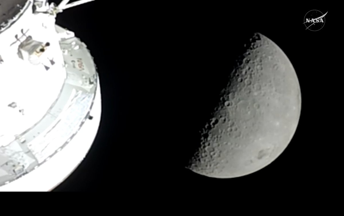 Thomas Pesquet tweet media