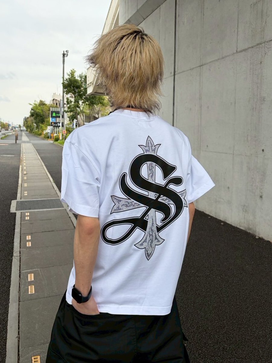 gdflaketown's tweet image. ✨ STAFF SNAP ✨

インパクトのあるsupplierのバックロゴが印象的でシンプルなフロントとのバランスも魅力のTシャツです。

ブラック🖤 ピンク💗 ホワイト🤍
3色の中からお好みに合わせてお選びいただけます✨

どのカラーがお好みですか？🖤💗🤍

 #supplier  #ストリート系  #越谷レイクタウン