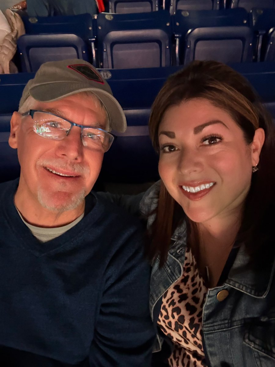 alohawildcat's tweet image. Always representing our Cats and @ArizonaMBB … but as big college athletics fans decided to stay and take in the @MFinalFour #NationalChampionship game. #BucketList enjoying an event of this magnitude with my pops and we have no doubt Arizona will be back to one of these under