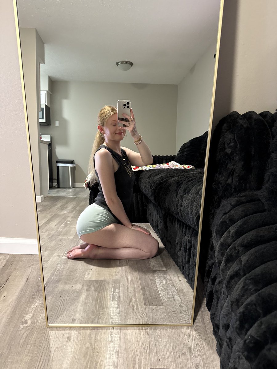 izzy 💕 tweet media